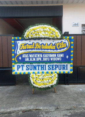 Papan Bunga Duka di Selapajang Jaya